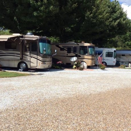 Rv sites at Hickory Knob Riverbend RV & Campground in Franklin NC