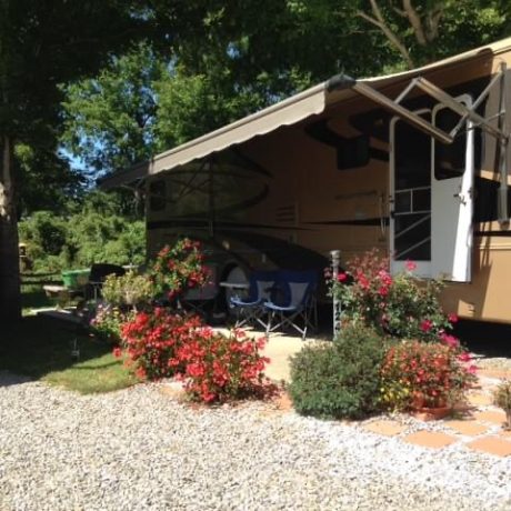 Rv sites at Hickory Knob Riverbend RV & Campground in Franklin NC