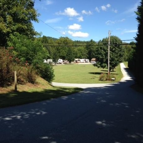 Rv sites at Hickory Knob Riverbend RV & Campground in Franklin NC