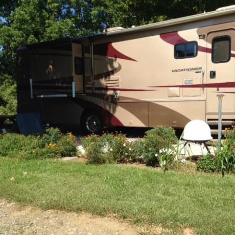 Rv sites at Hickory Knob Riverbend RV & Campground in Franklin NC